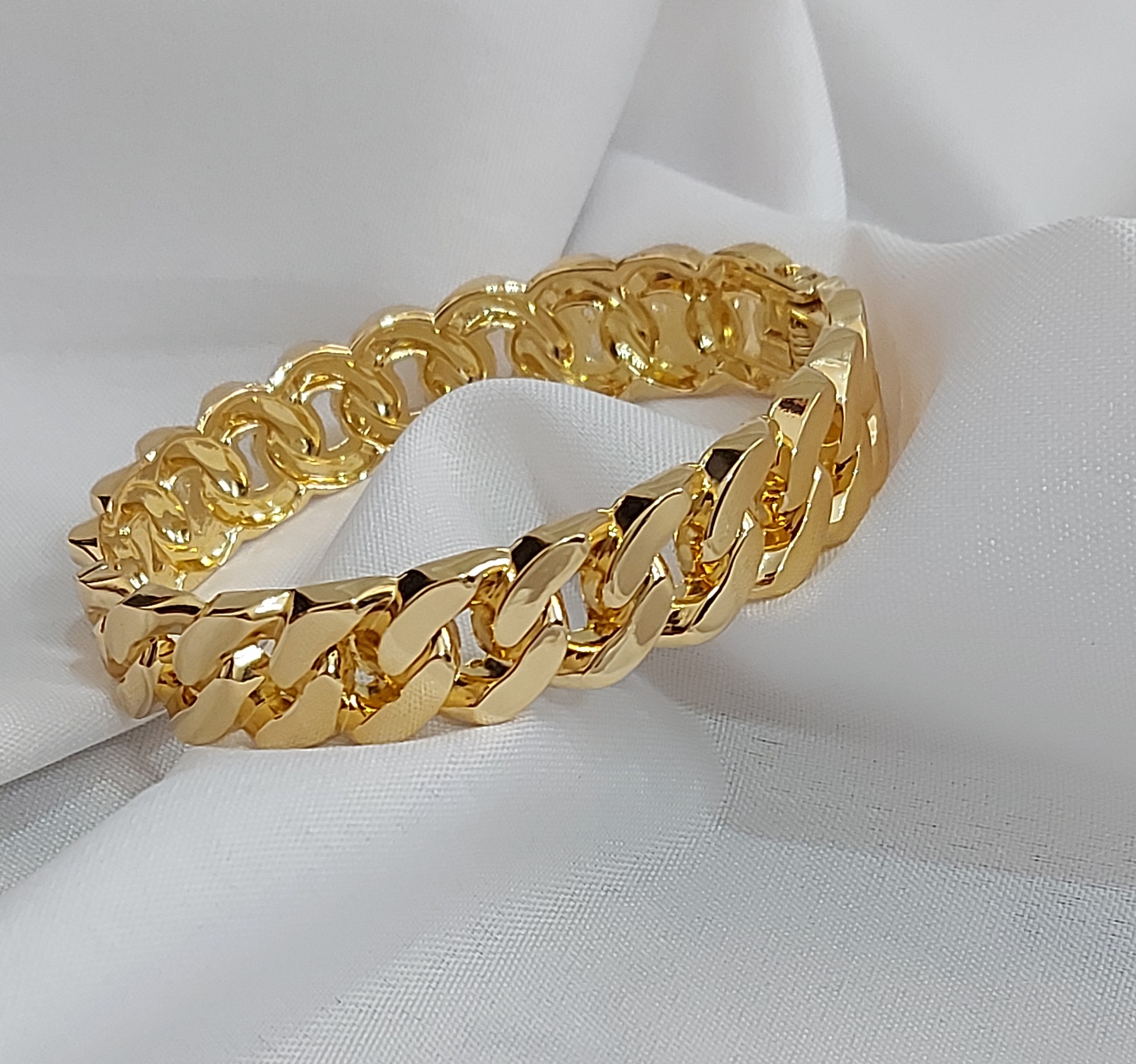 دستبند النگویی طرح کارتیر