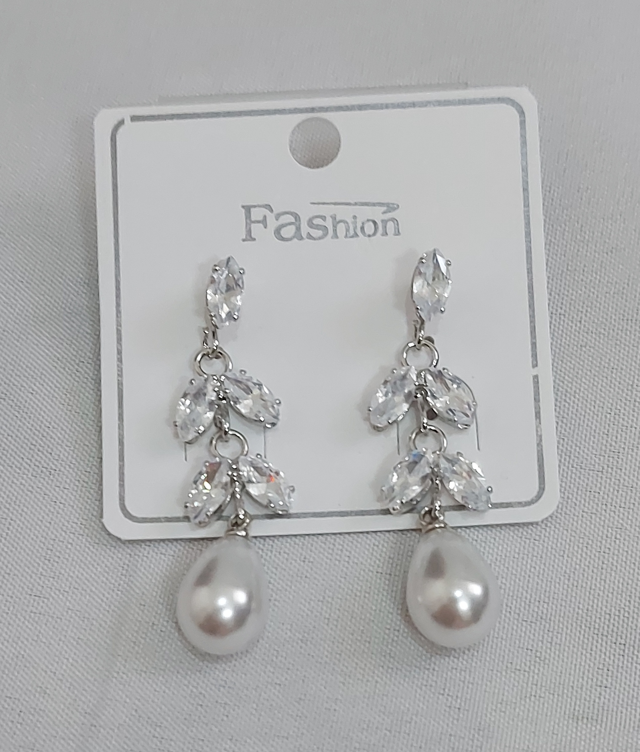 گوشواره آویزی نگین دار مجلسی